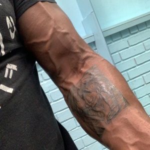 Meet your Posher, Carlos